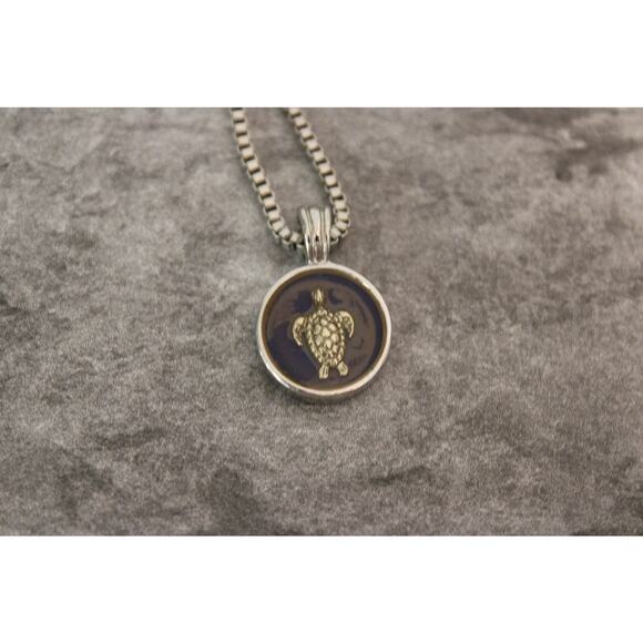 Cute Vintage c1980 Turtle Mood Necklace w/ 24" Silver-Tone Box Chain - Picture 6 of 9